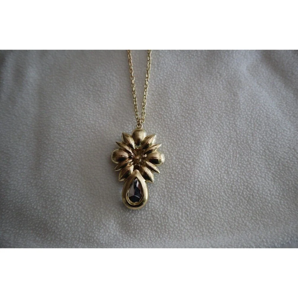Lot Light Off-white Blue Necklace Gold Tone Dangle Pendant Chandelier Floral